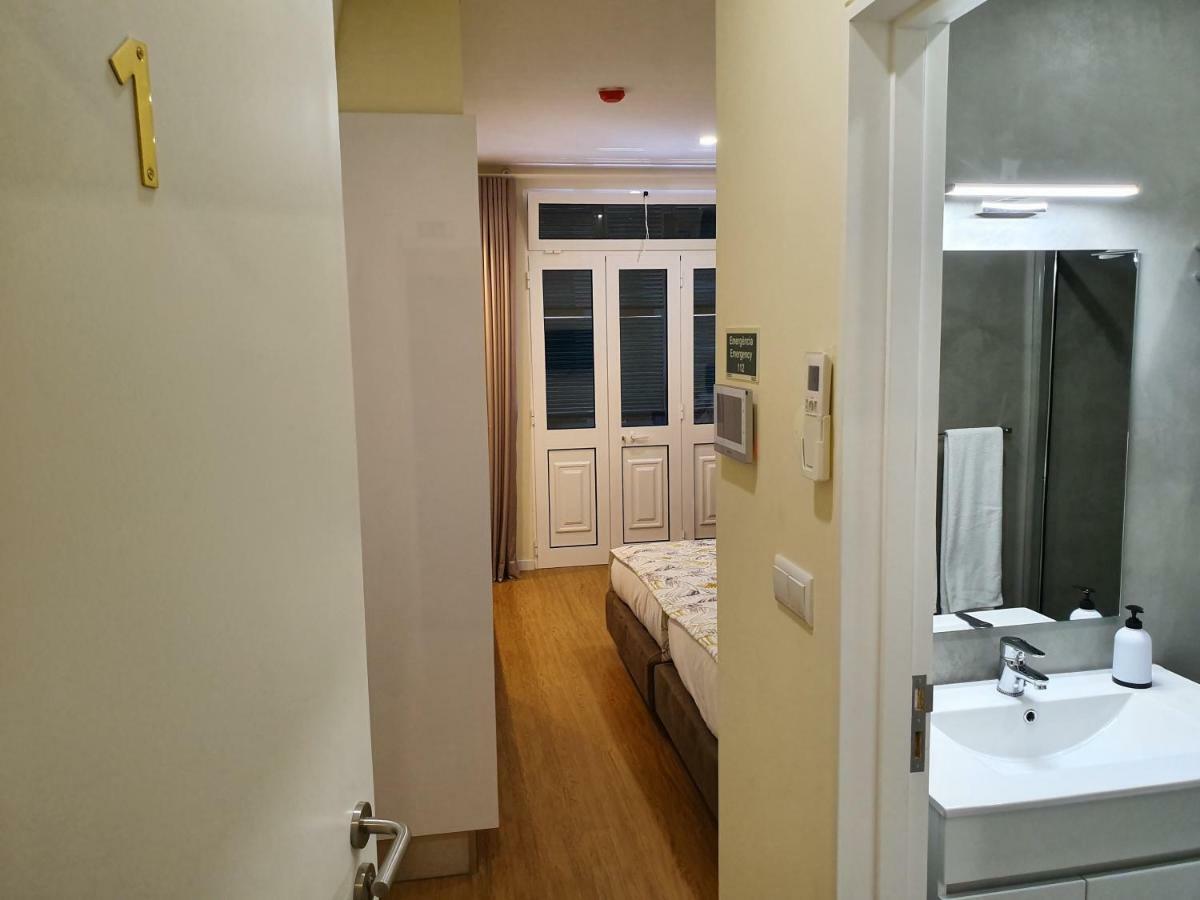 Agnelo Comfort - Accommodation H V ฟุงชาล ภายนอก รูปภาพ
